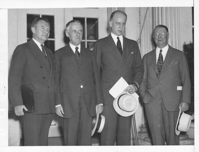 Roosevelt Holds Conference on Naval Defense